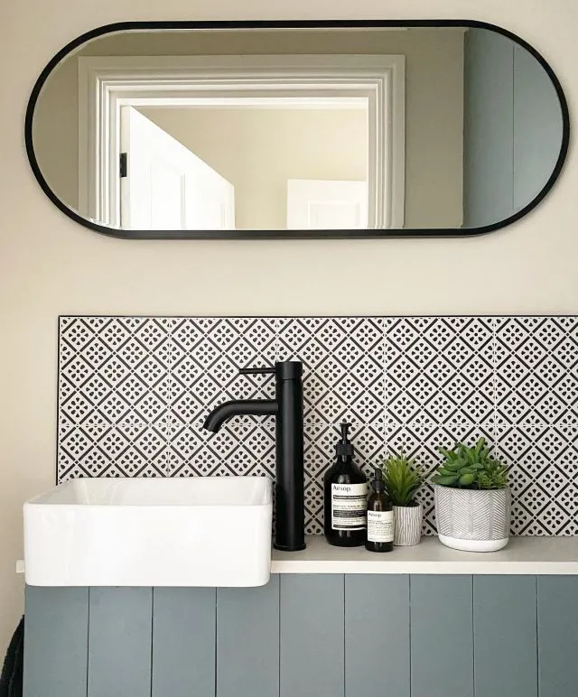 Teeny tiny downstairs loo 😃 #myhousethismonth
#denimes 
#dailyhomeshare
#designupnorth
#luxuryinteriorsonabudget
#interiorboom
#rockininteriors
#spotlightonmyhome
#myfabhome
#styleithappy
#myhometrend
#patternedtiles 
#thiscreativehome
#myhomevibe
#ukicyou
#myvintageabode
#howwedwell
#apartmenttherapy
#designsponge
#walltowallstyle
#myperiodhomestyle
#mycreativeinterior
#eclectichome
#victorianterrace
#interiorsthatcrush