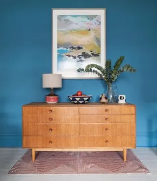 Well that was a nice surprise - we’re in @25beautifulhomesmagazine again this month, thanks to @jfrench_photo and @mishytaylor_stylist 😀. More pictures of the same Chaworth project on the website. This was completed a couple of years back, but we’re back working on the master bedroom and hallway now, can’t wait 😝 #myhousethismonth
#interiorsthatcrush 
#dailyhomeshare
#designupnorth
#luxuryinteriorsonabudget
#interiorboom
#rockininteriors
#spotlightonmyhome
#styleithappy
#myhometrend
#styleitdark
#thiscreativehome
#myhomevibe
#ukicyou
#myvintageabode
#howwedwell
#apartmenttherapy
#designsponge
#walltowallstyle
#myperiodhomestyle
#mycreativeinterior
#eclectichome
#victorianterrace