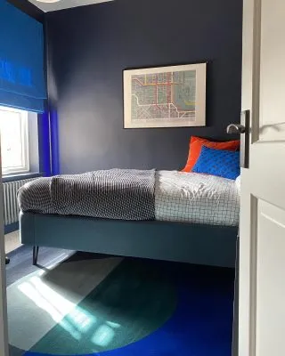 Simple bit of brightness to end 2020. Everything else has probably been said 🤗Happy New Year. #myhousethismonth
#sassyhomestyle
#dailyhomeshare
#designupnorth
#cobaltblue 
#interiordesignernottingham 
#rockininteriors
#spotlightonmyhome
#boysroomdecor 
#styleithappy
#myhometrend
#styleitdark
#thiscreativehome
#myhomevibe
#ukicyou
#myvintageabode
#howwedwell
#apartmenttherapy
#designsponge
#walltowallstyle
#myperiodhomestyle
#mycreativeinterior
#eclectichome
#victorianterrace
#interiorwarrior
